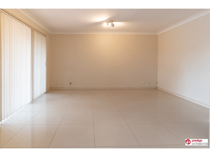 5 Yarran Court, Wattle Grove NSW 2173