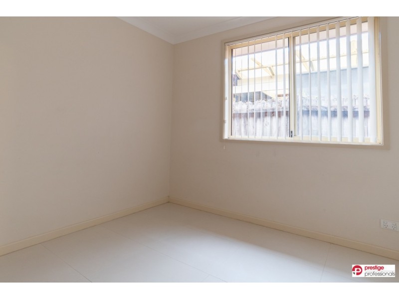 5 Yarran Court, Wattle Grove NSW 2173