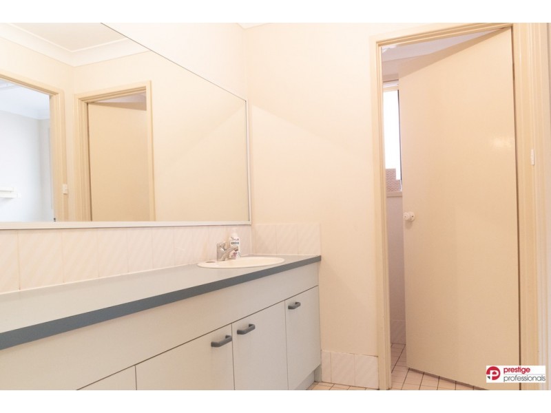 5 Yarran Court, Wattle Grove NSW 2173