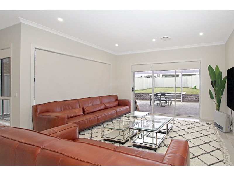 14 Willowie Way, Voyager Point NSW 2172