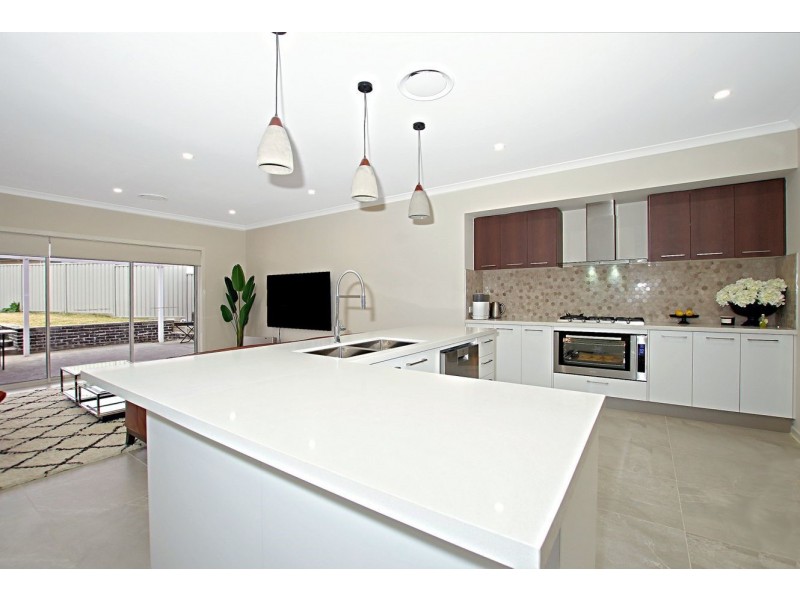 14 Willowie Way, Voyager Point NSW 2172