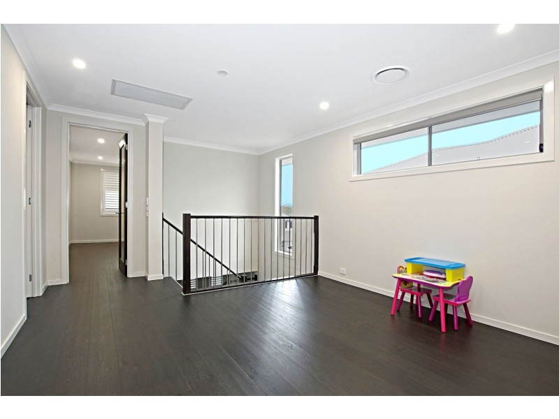 14 Willowie Way, Voyager Point NSW 2172