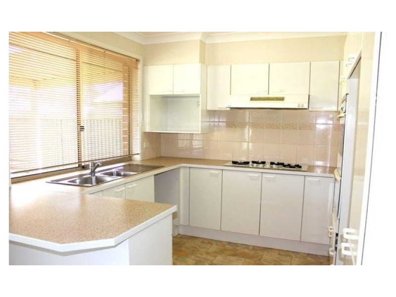 6 Corryton Court, Wattle Grove NSW 2173