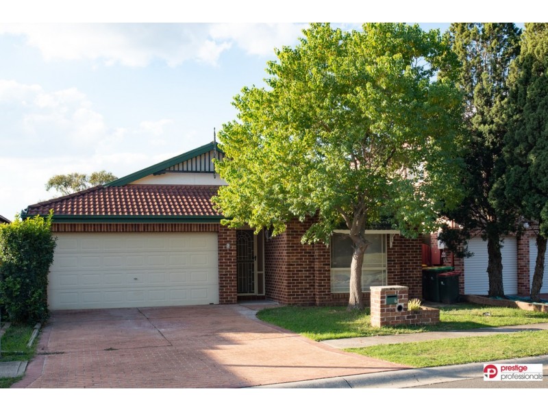 9 Banyule Court, Wattle Grove NSW 2173