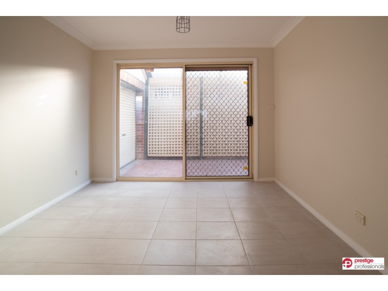 9 Banyule Court, Wattle Grove NSW 2173