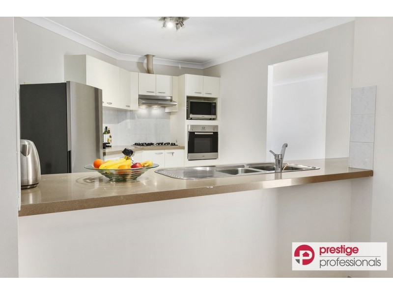 16 Kinchega Court, Wattle Grove NSW 2173