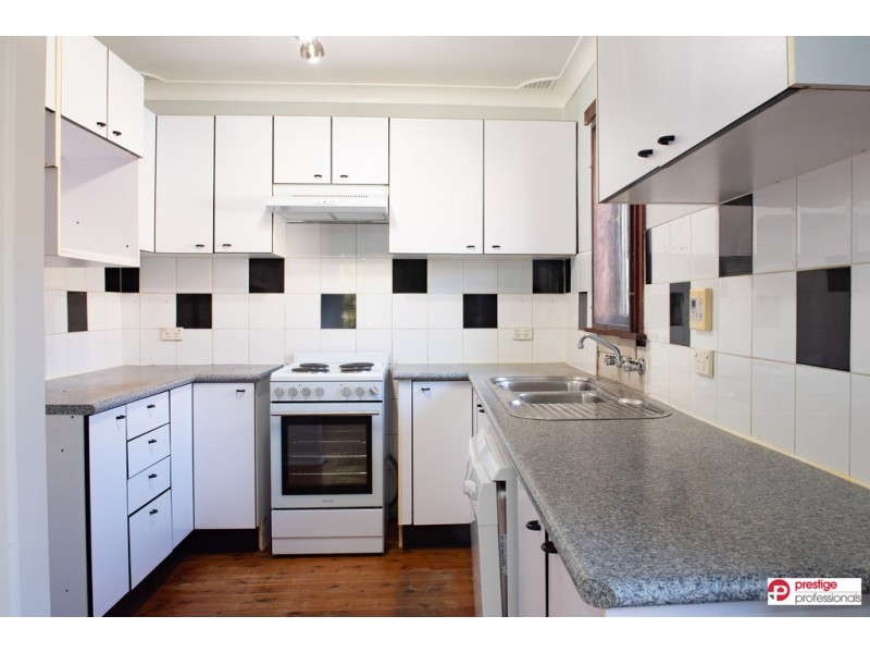 41 Brallos Avenue, Holsworthy NSW 2173