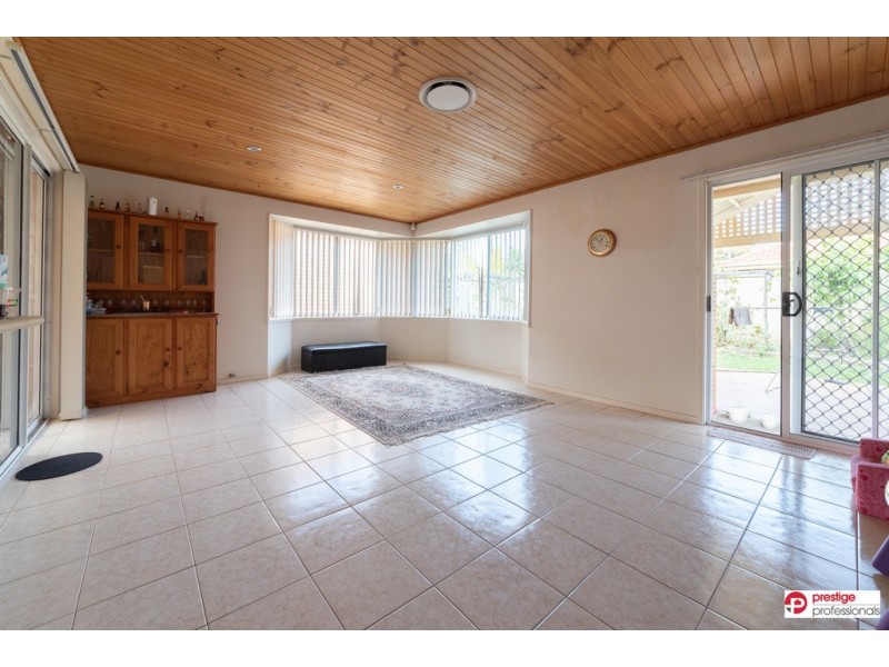 14 Delfin Drive, Wattle Grove NSW 2173