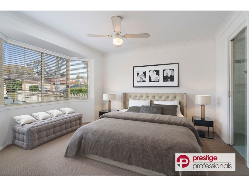 8 Tweed Court, Wattle Grove NSW 2173