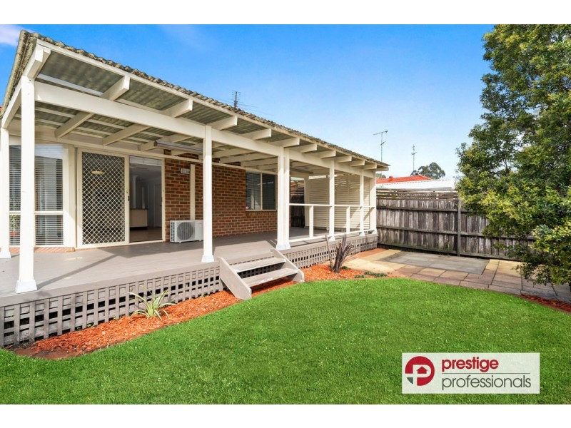 8 Tweed Court, Wattle Grove NSW 2173