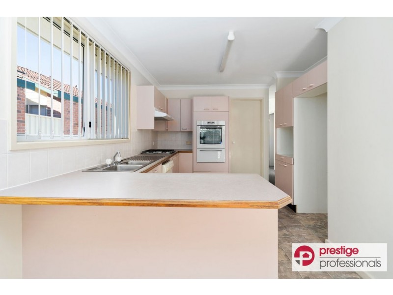 9 Brownlow Court, Wattle Grove NSW 2173