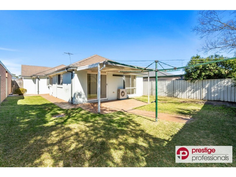 9 Brownlow Court, Wattle Grove NSW 2173