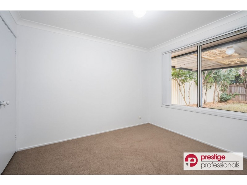 18 Kanangra Court, Wattle Grove NSW 2173