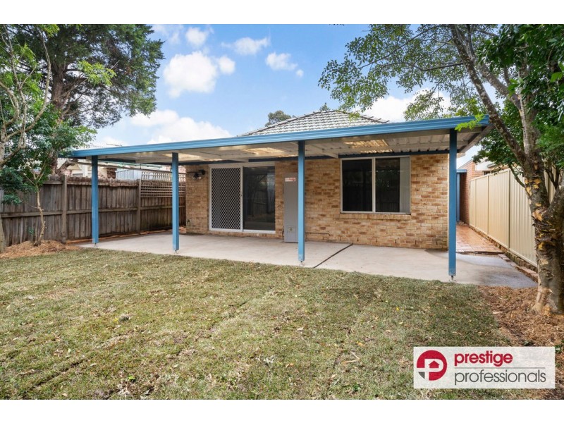 18 Kanangra Court, Wattle Grove NSW 2173