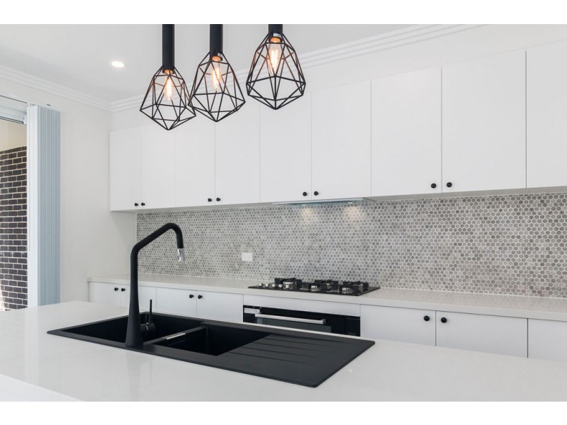 9 Brallos Avenue, Holsworthy NSW 2173