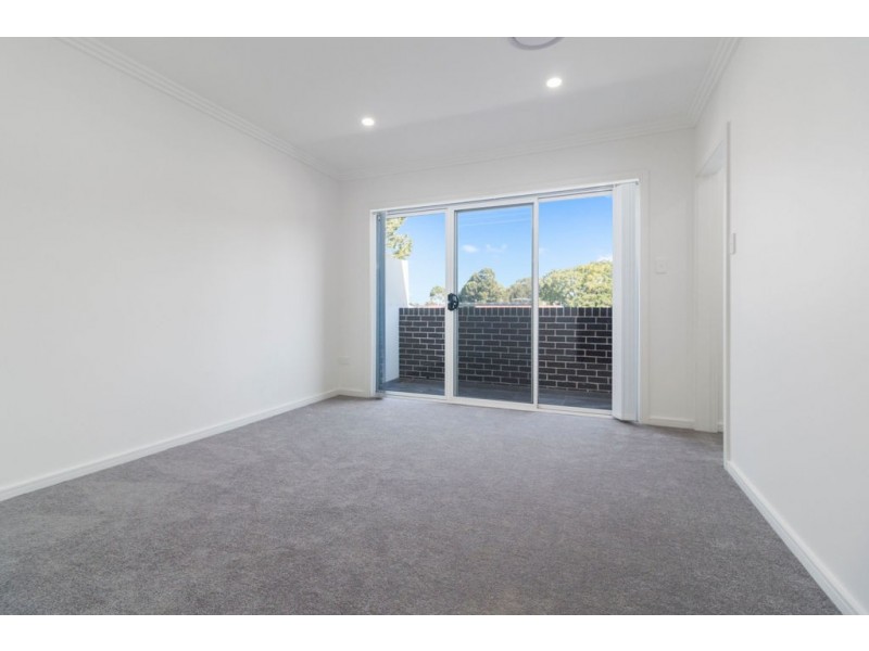 9 Brallos Avenue, Holsworthy NSW 2173