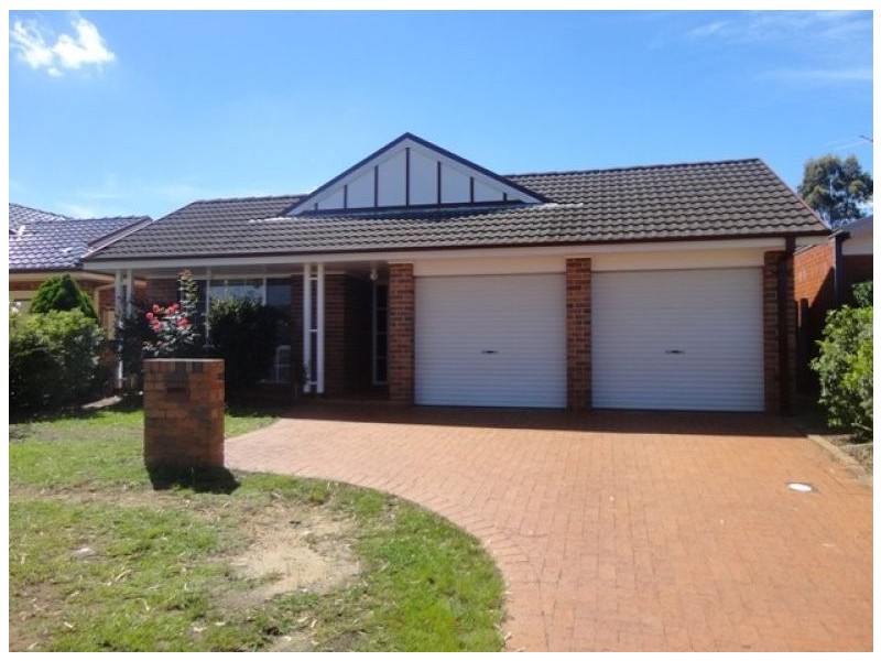 9 Ellesmere Court, Wattle Grove NSW 2173