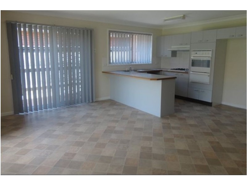 9 Ellesmere Court, Wattle Grove NSW 2173