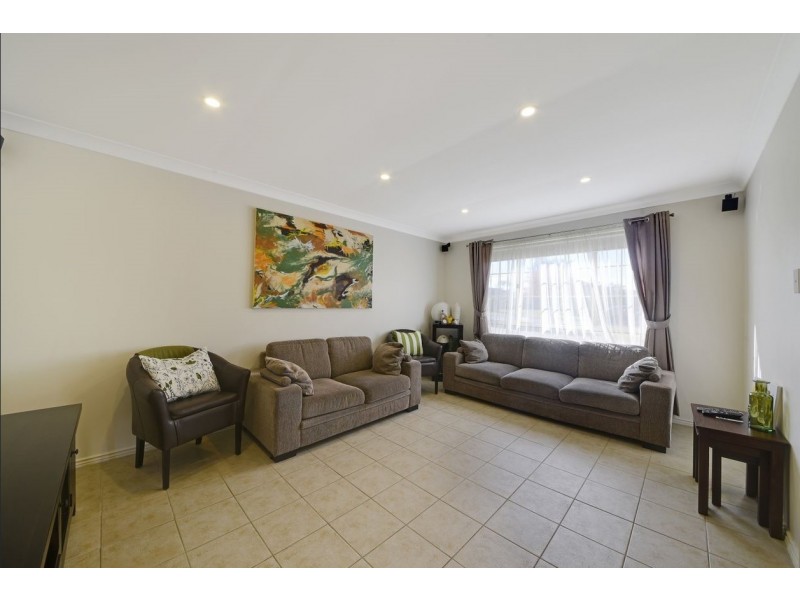 22 Implexa Court, Wattle Grove NSW 2173