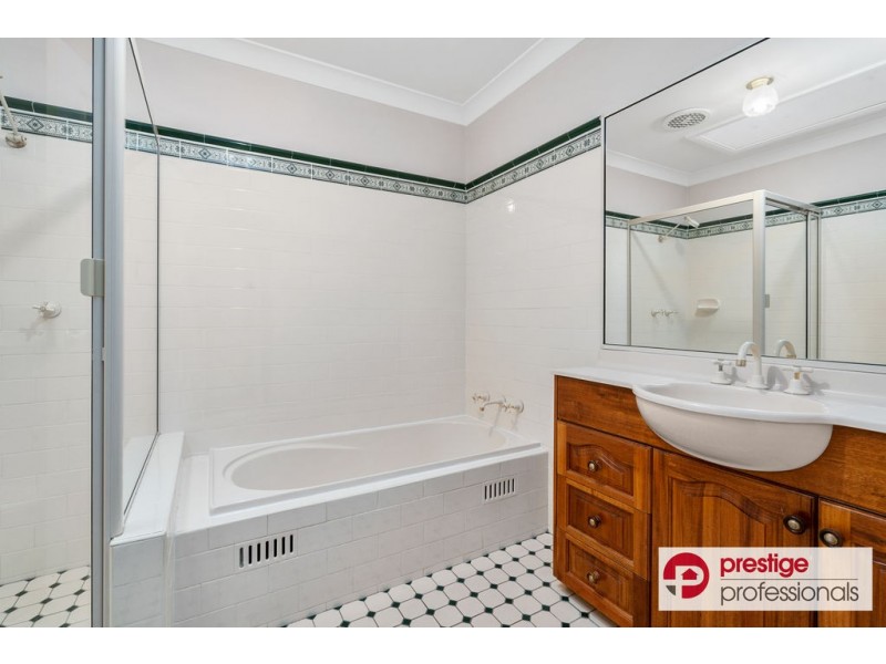 1/3 Carinya Place, Moorebank NSW 2170