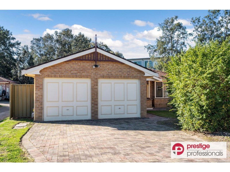 8 Bibury Close, Chipping Norton NSW 2170