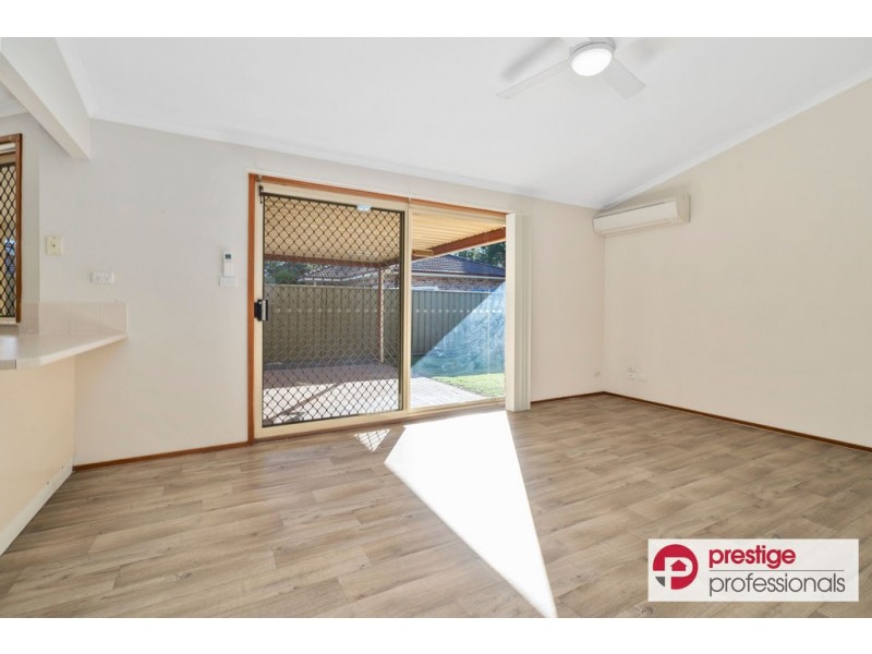 8 Bibury Close, Chipping Norton NSW 2170