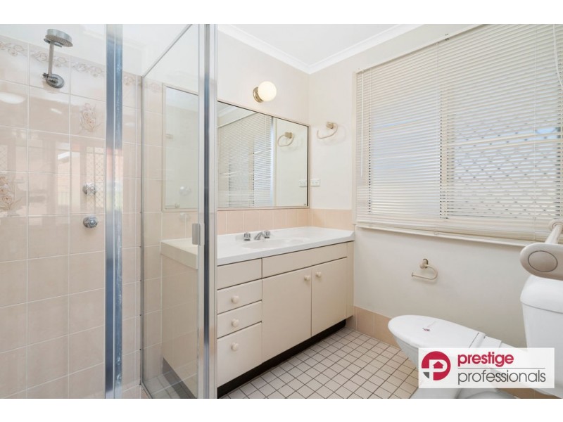 8 Bibury Close, Chipping Norton NSW 2170