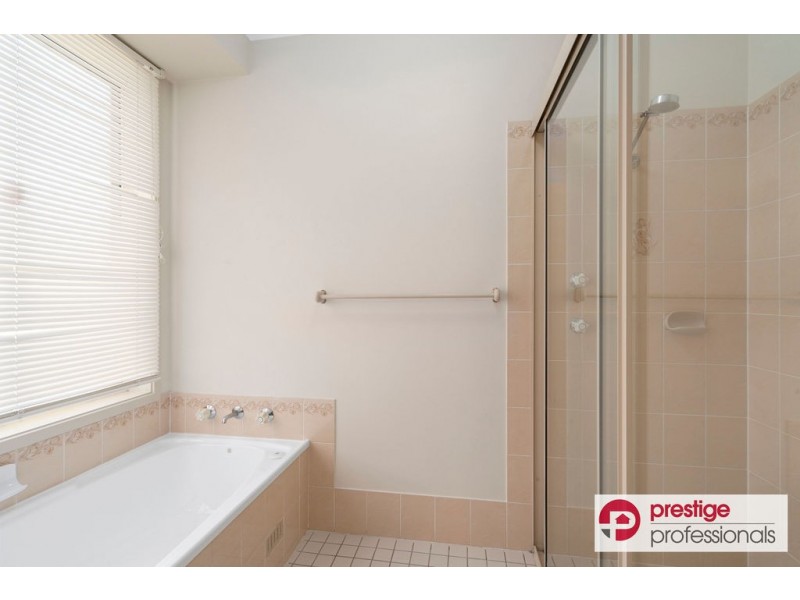 8 Bibury Close, Chipping Norton NSW 2170