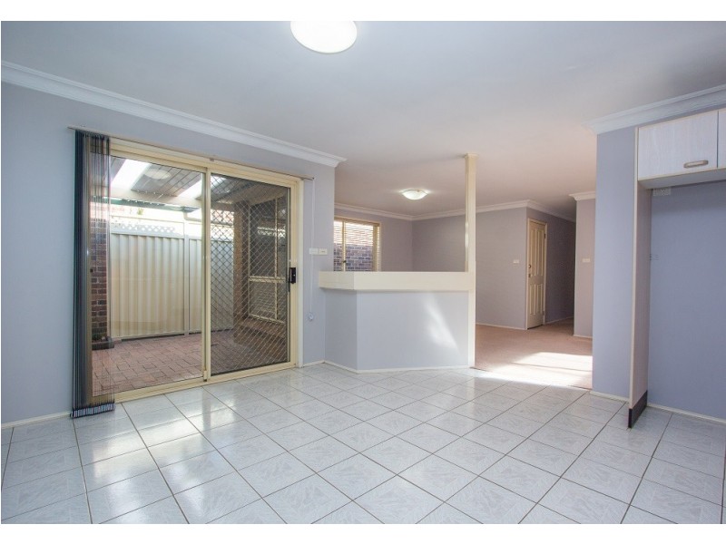 10 Bedervale Court, Wattle Grove NSW 2173