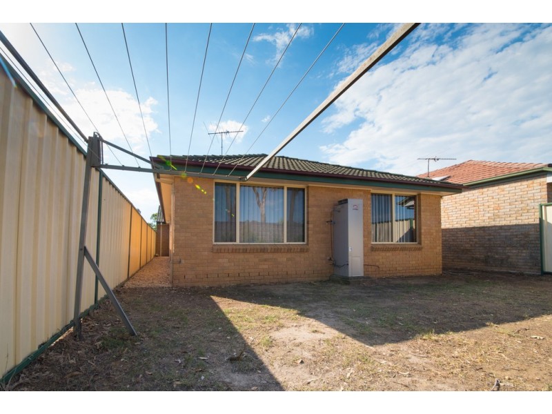 8 Clarendon Court, Wattle Grove NSW 2173