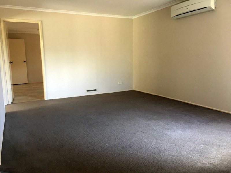 1 Quamby Court, Wattle Grove NSW 2173