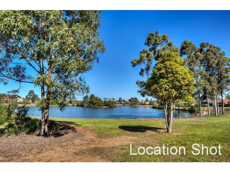 10 Torrens Court, Wattle Grove NSW 2173