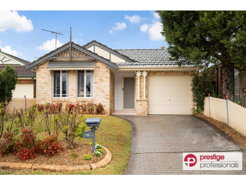 18 Kanangra Court, Wattle Grove NSW 2173