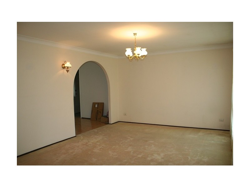 3 Magree Crescent, Chipping Norton NSW 2170