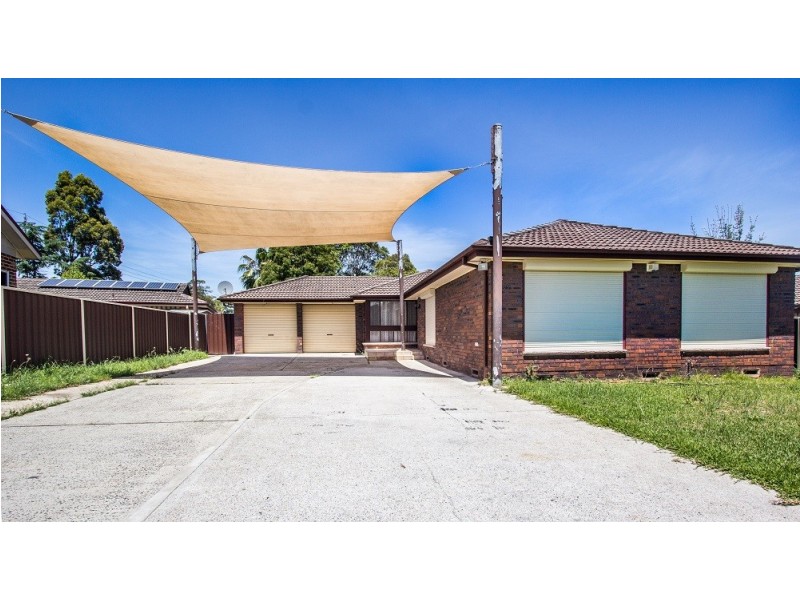49 Maddecks Avenue, Moorebank NSW 2170