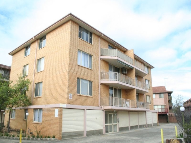 28/1 Riverpark Drive, Liverpool NSW 2170