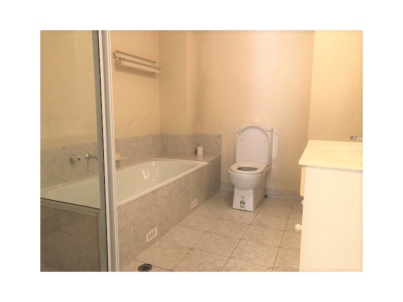 28/1 Riverpark Drive, Liverpool NSW 2170