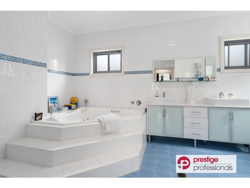 14 River Heights Road, Pleasure Point NSW 2172