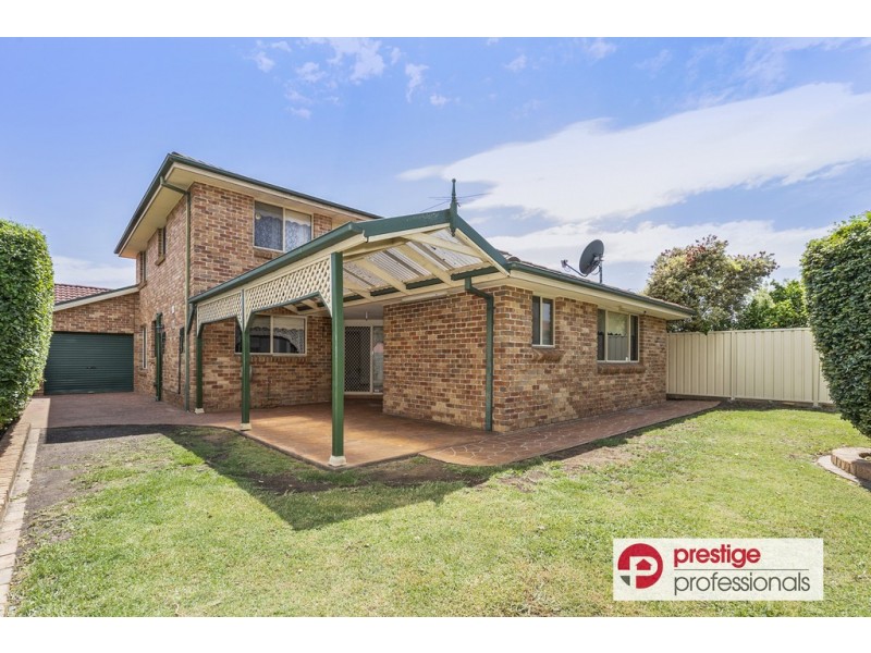 22 Castle Rock Court, Wattle Grove NSW 2173