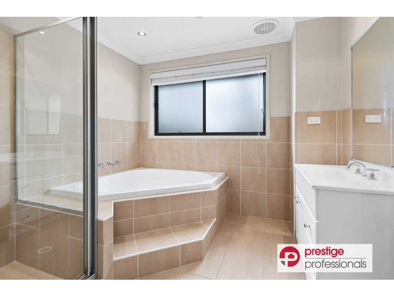 23 Culgoa Court, Wattle Grove NSW 2173