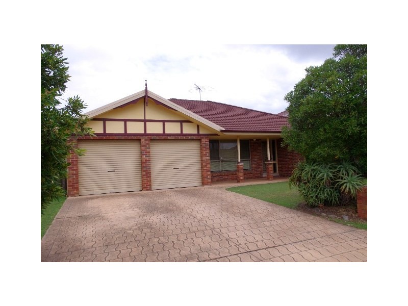 40 Banyule Court, Wattle Grove NSW 2173