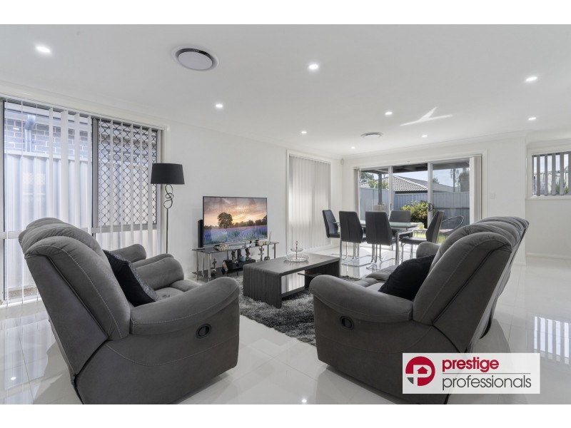 6B Bodalla Court, Wattle Grove NSW 2173