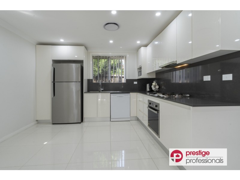 6B Bodalla Court, Wattle Grove NSW 2173