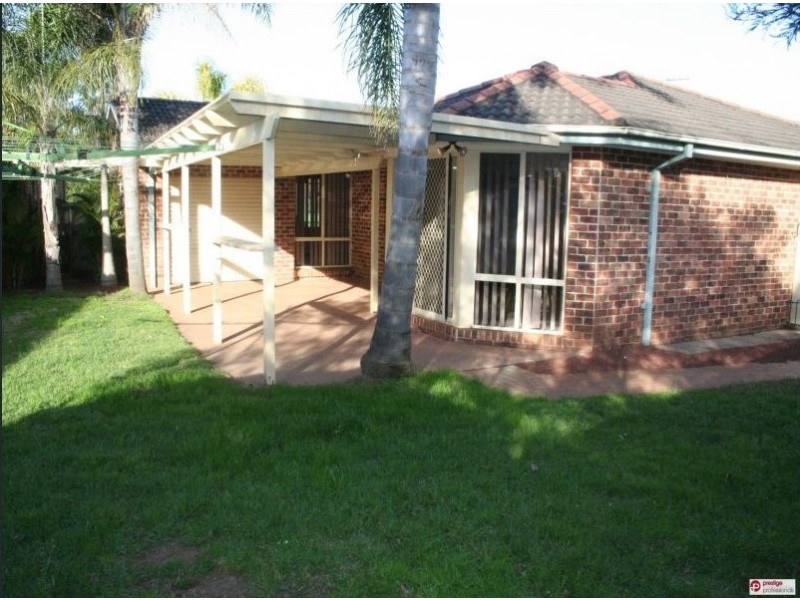 17 Tomago Court, Wattle Grove NSW 2173