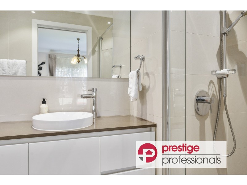 7 Fernleaf Court, Wattle Grove NSW 2173