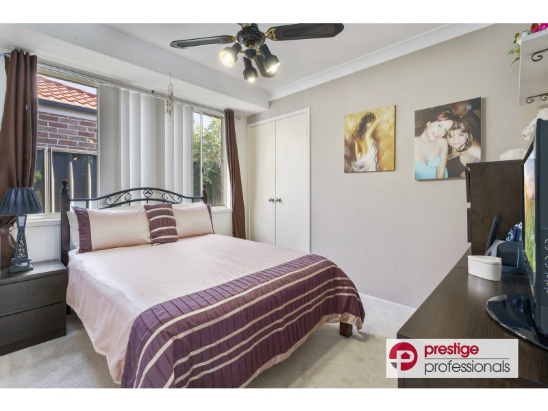 7 Fernleaf Court, Wattle Grove NSW 2173