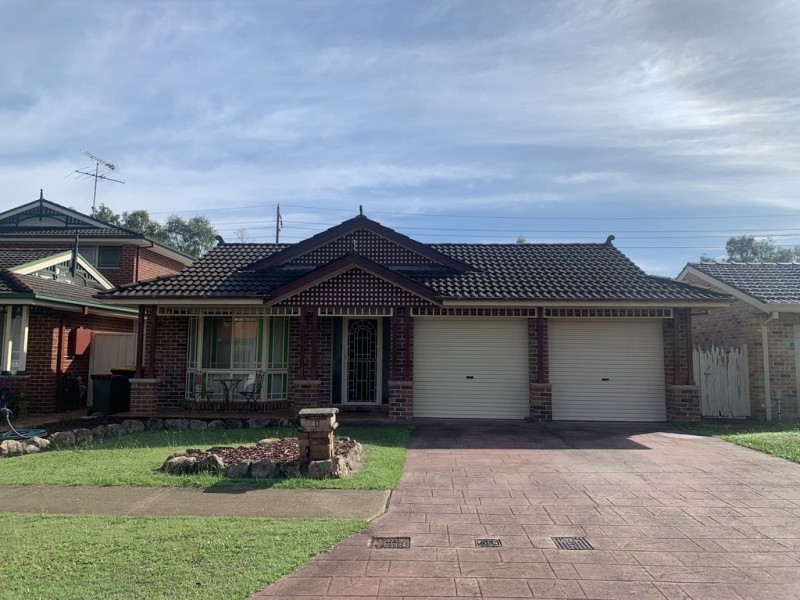 41 Como Court, Wattle Grove NSW 2173