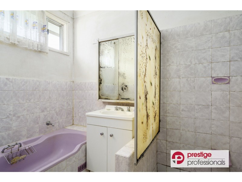 53 Renton Avenue, Moorebank NSW 2170