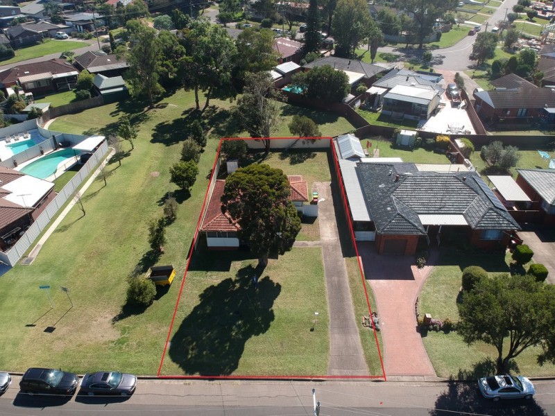 53 Renton Avenue, Moorebank NSW 2170