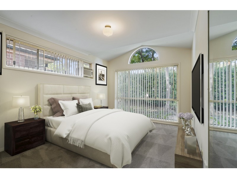 8 Kirkham Mews, Wattle Grove NSW 2173